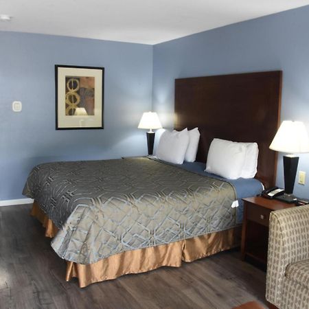 Timber Motel Clinton Экстерьер фото