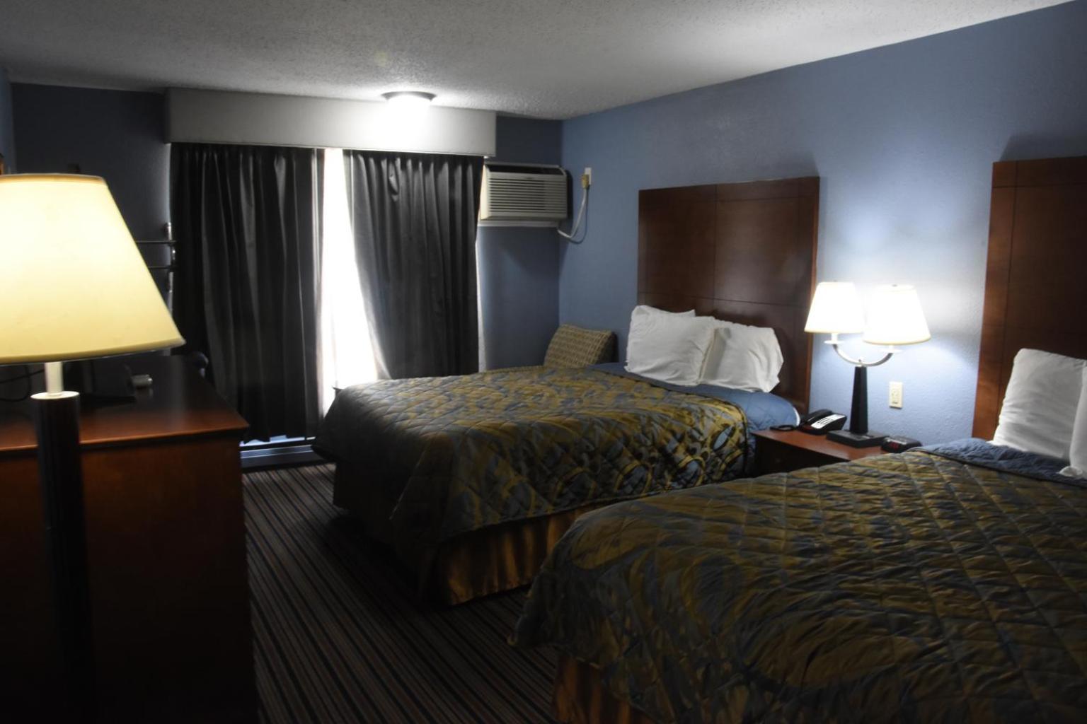 Timber Motel Clinton Экстерьер фото